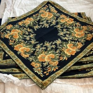 April Cornell large cloth napkins, like new!